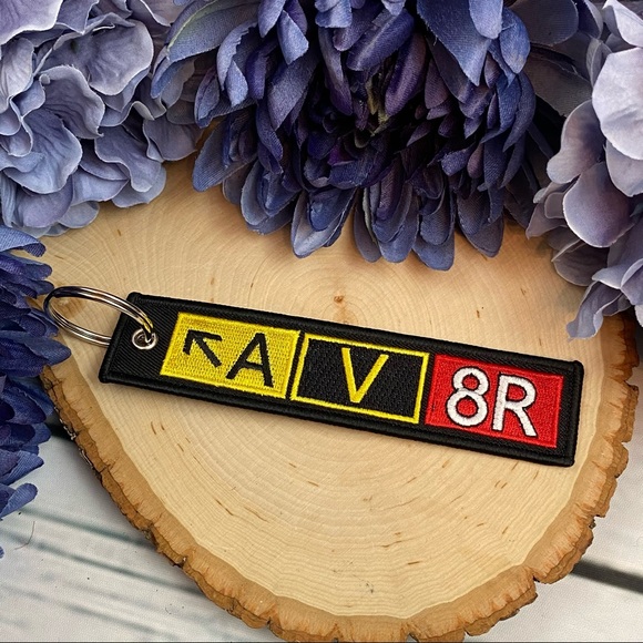 Aviator Airport Taxiway Keychain Luggage Tag - Picture 5 of 11